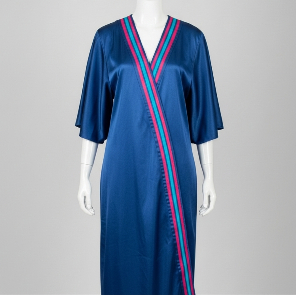 VTG Village Fair Satin Robe Women's Medium Made in USA Flutter Sleeve No BELT